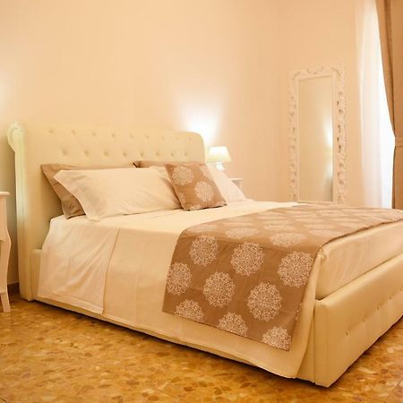 B&B Bonnes Suites Naples Extérieur photo