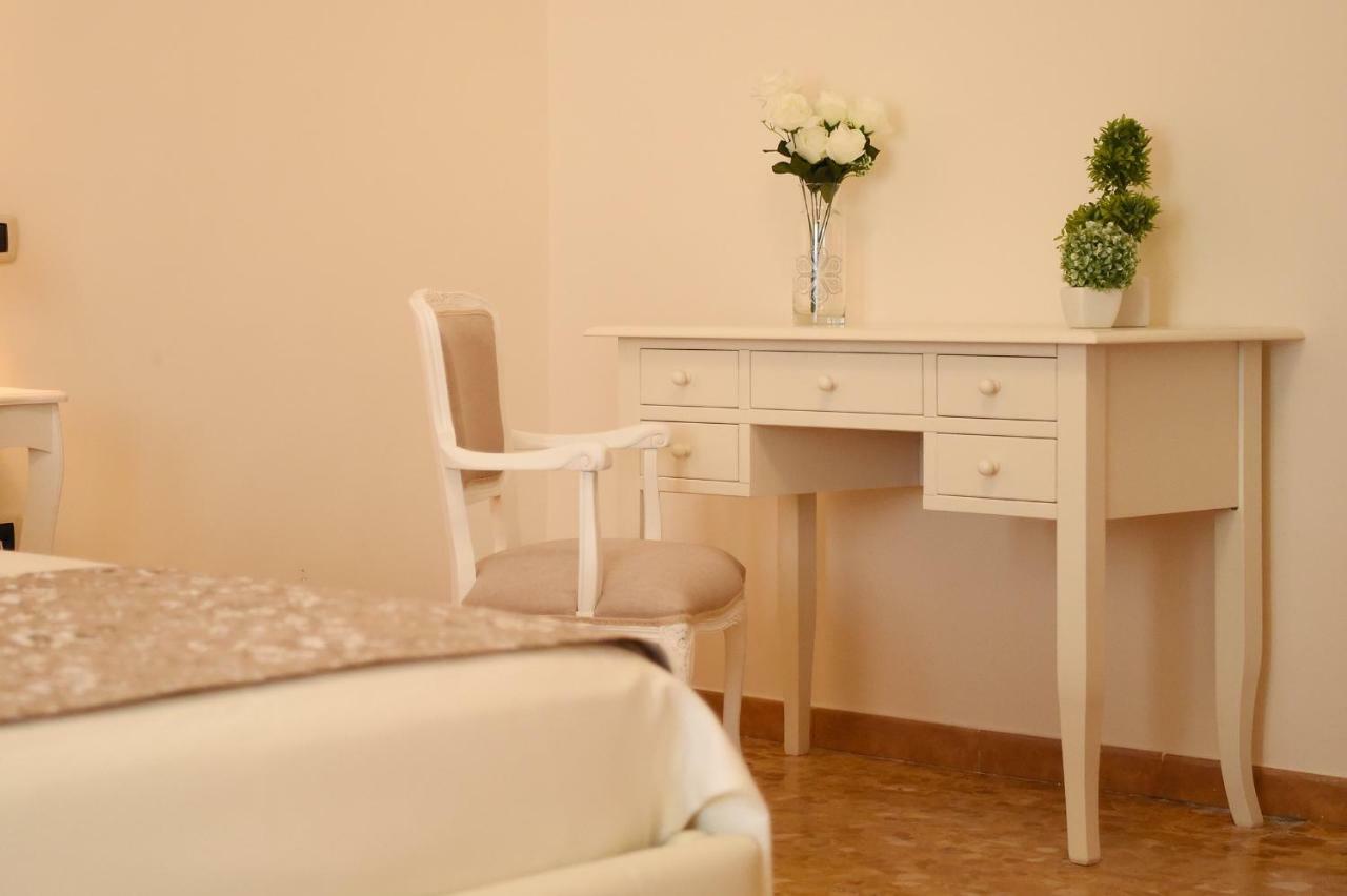 B&B Bonnes Suites Naples Extérieur photo